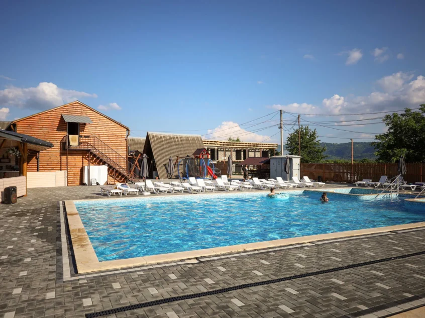 1776282008787497 Optimized